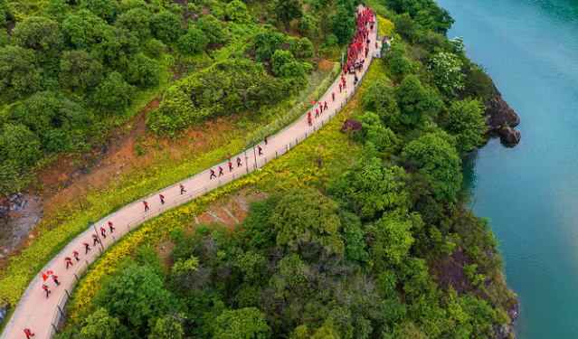 缅怀革命先烈，追寻红色记忆 | 凯奇集团受邀参加永嘉县第十五届重走红军路活动